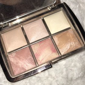 LIMITED EDITION HOURGLASS PALETTE